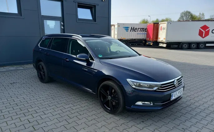 volkswagen Volkswagen Passat cena 55000 przebieg: 302000, rok produkcji 2016 z Jelcz-Laskowice